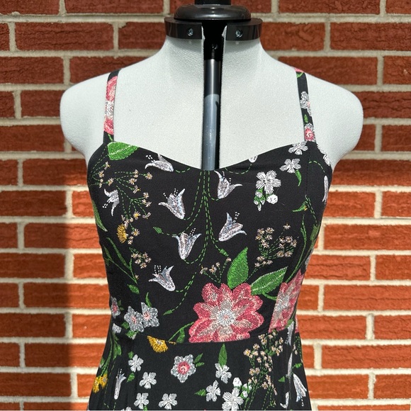 OLD NAVY Summer Floral Cami Mini Stretch Fit and
Flare Dress - Picture 2 of 10